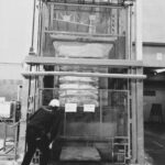 บริการตรวจสอบ อบรม ออกแบบ คำนวณ ออกเอกสารรับรองความปลอดภัย การตรวจสอบประจำปี ให้เช่า ขาย ติดตั้ง ซ่อม สร้าง แก้ไข ซ่อมบำรุง อบรมเครน ปั้นจั่นอยู่กับที่ (Stationary Crane, Overhead Crane Tower Crane) ปั้นจั่นเคลื่อนที่ (Mobile Crane) ปั้นจั่นนอกชายฝั่ง (Offshore Crane, Pedestal crane) ระบบไฮดรอลิก (Hydraulic System) รถยก (Forklift, LPG Forklift) หม้อไอน้ำ (Boiler) ภาชนะความดัน (Pressure Vessel) ระบบดับเพลิงประกอบอาคาร ระบบสุขาภิบาล ระบบน้ำประปา สิฟต์โดยสารหรือลิฟต์ขนส่งวัสดุ บันไดเลื่อน(Escalator) มอร์เตอร์ไฟฟ้า เครื่องจักรกลทุกชนิด ระบบปรับอากาศ ระบบทำความเย็น ระบบชิลเลอร์(Chiller System) ระบบทำความร้อน ระบบโซลาร์เซลล์ ปั๊มน้ำโซลาร์เซลล์ งานระบบไฟฟ้า เครื่องปั่นไฟ เครื่องจักรอุตสาหกรรมทุกชนิด ระบบสายพานลำเลียง งานวิศวกรรมเครื่องกลและระบบงานด้านวิศวกรรมไฟฟ้าต่าง ๆ ทั้งโรงงาน LPG Forklift Overhead Crane Tower Crane Pedestal crane