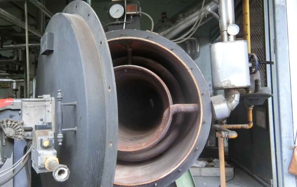 บริการตรวจสอบ อบรม ออกแบบ คำนวณ ออกเอกสารรับรองความปลอดภัย การตรวจสอบประจำปี ให้เช่า ขาย ติดตั้ง ซ่อม สร้าง แก้ไข ซ่อมบำรุง อบรมเครน ปั้นจั่นอยู่กับที่ (Stationary Crane, Overhead Crane Tower Crane) ปั้นจั่นเคลื่อนที่ (Mobile Crane) ปั้นจั่นนอกชายฝั่ง (Offshore Crane, Pedestal crane) ระบบไฮดรอลิก (Hydraulic System) รถยก (Forklift, LPG Forklift) หม้อไอน้ำ (Boiler) ภาชนะความดัน (Pressure Vessel) ระบบดับเพลิงประกอบอาคาร ระบบสุขาภิบาล ระบบน้ำประปา สิฟต์โดยสารหรือลิฟต์ขนส่งวัสดุ บันไดเลื่อน(Escalator) มอร์เตอร์ไฟฟ้า เครื่องจักรกลทุกชนิด ระบบปรับอากาศ ระบบทำความเย็น ระบบชิลเลอร์(Chiller System) ระบบทำความร้อน ระบบโซลาร์เซลล์ ปั๊มน้ำโซลาร์เซลล์ งานระบบไฟฟ้า เครื่องปั่นไฟ เครื่องจักรอุตสาหกรรมทุกชนิด ระบบสายพานลำเลียง งานวิศวกรรมเครื่องกลและระบบงานด้านวิศวกรรมไฟฟ้าต่าง ๆ ทั้งโรงงาน LPG Forklift Overhead Crane Tower Crane Pedestal crane